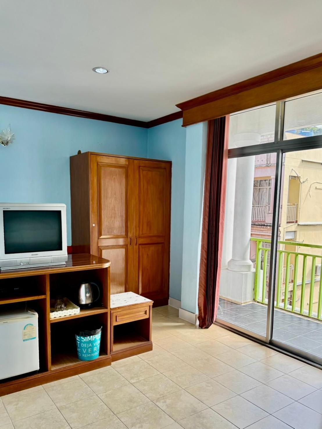 Innarm House Patong Kültér fotó